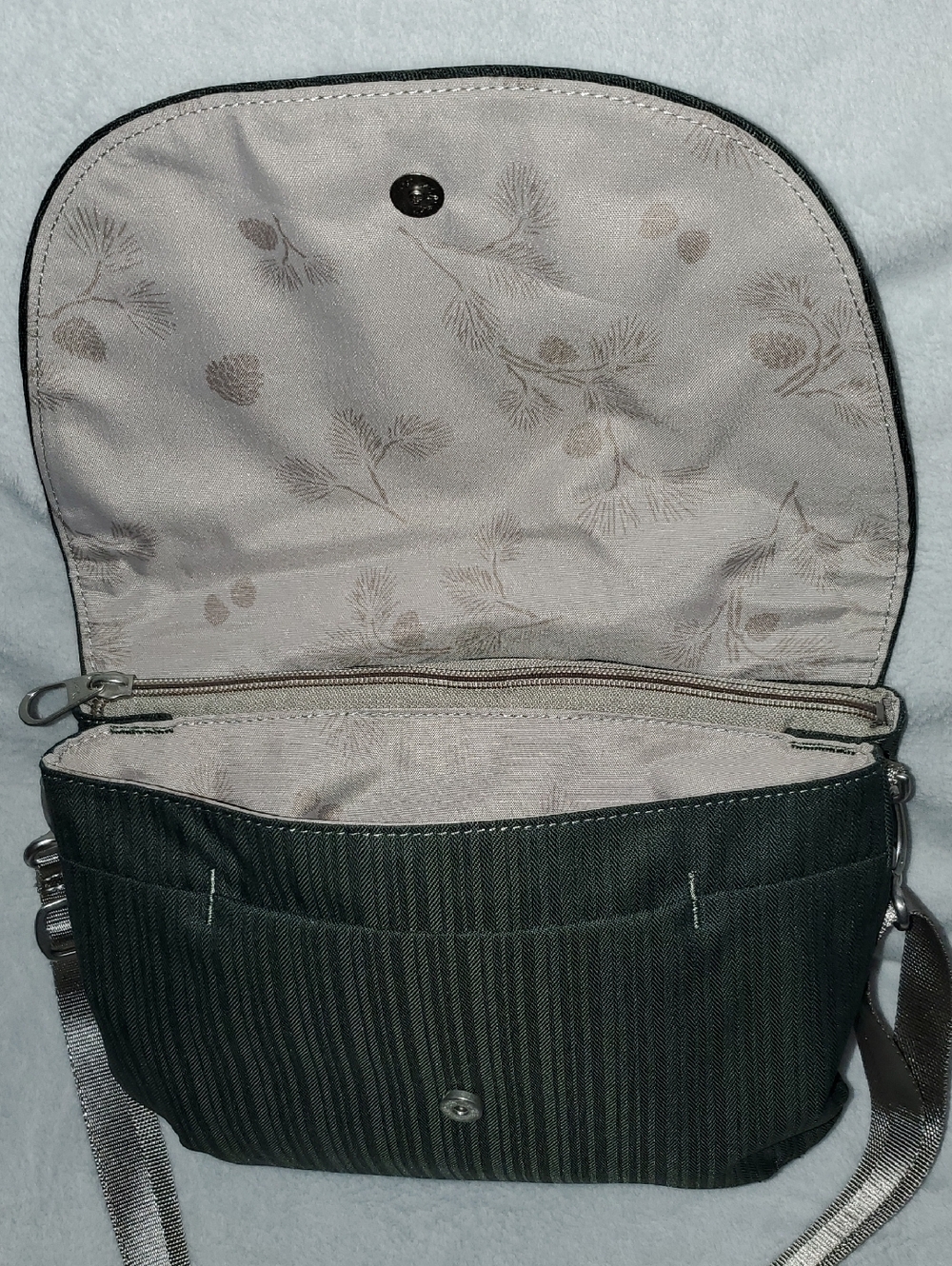 Haiku Bliss Saddle Bag - Picture 6 of 16